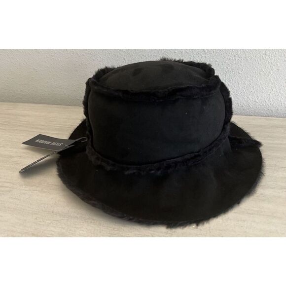 Steve Madden Black Reversible Faux Fur Suede Bucket Hat - Picture 6 of 8